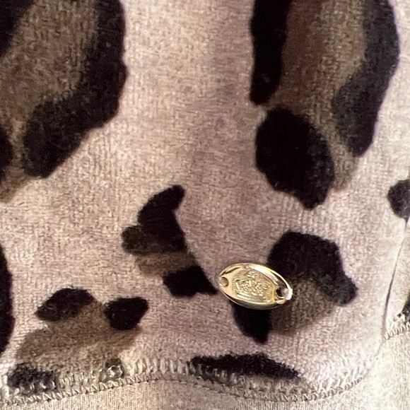 Juicy Couture velour Leopard Print Crewneck Taupe/Black - Picture 2 of 4